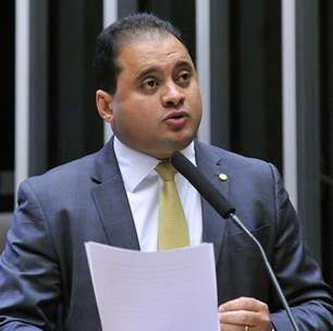 Vice-líder do governo e histórico polêmico: quem é o senador Weverton Rocha, alvo de operação da PF