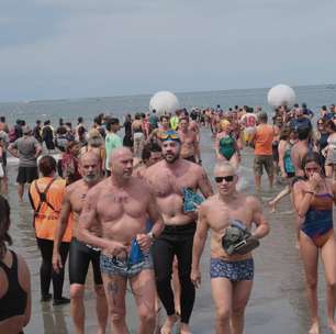 Quase 500 atletas participam da Travessia do Canal SOAMAR em edição histórica