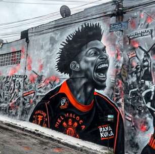 Hugo Souza ganha grafite em mural de São Paulo após atuações decisivas pelo Corinthians