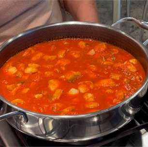 Strogonoff de tilápia: a receita saborosa com peixe para variar o cardápio de Natal