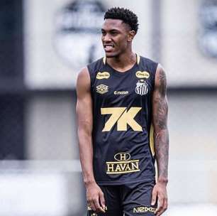 Santos negocia empréstimo de zagueiro ao Goiás
