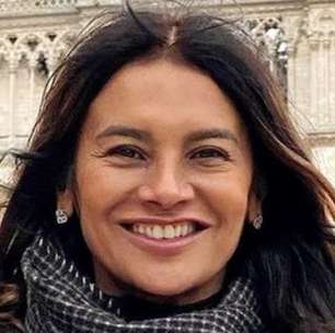 Dira Paes surpreende ao postar foto rara com marido e filhos; veja