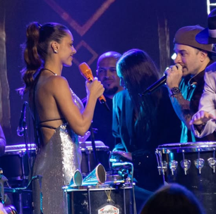 Neymar faz serenata e se declara a Bruna Biancardi ao som de Sandy e Junior