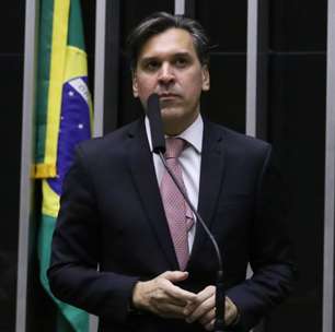 Orçamento 2026: Relator entrega parecer com superávit de R$ 34,5 bilhões e R$ 61 bilhões em emendas