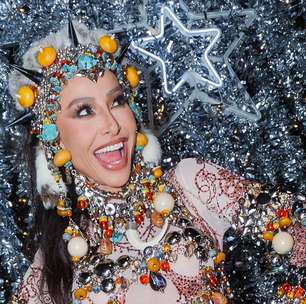 Sabrina Sato faz último ensaio na Gaviões cheia de penduricalhos