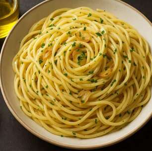 Macarrão ao alho e óleo: aprenda a fazer essa receita simples e saborosa para seu almoço de Natal