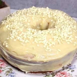 Bolo simples com iogurte: a receita fácil e deliciosa para o seu café da tarde ficar ainda melhor.