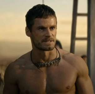 Ator entrega detalhes de cena em que tem pênis arrancado em 'Spartacus': 'Explícito'