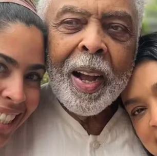 Bela Gil desabafa sobre como o pai a ajudou a superar a morte da irmã, Preta Gil: 'Ensinamento'