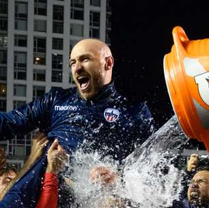 Sem acordo com nomes brasileiros, Sport analisa treinador espanhol para o comando técnico