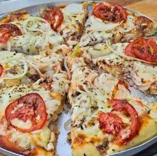 Pizza sem sovar: a receita mais fácil do mundo, pronta em minutos e sem precisar sovar a massa.