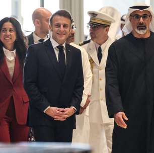Emmanuel Macron visita Emirados Árabes Unidos em meio à controvérsia sobre venda de armas