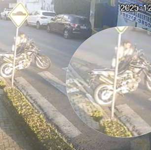 Câmera filma homem tentando furtar moto próximo de condomínio em Cotia