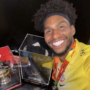 Hugo Souza comemora título da Copa do Brasil e comenta temporada: 'A gente soube virar a chave'