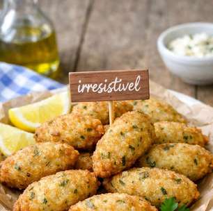 Receita tradicional de bolinhos de bacalhau: crocantes e irresistíveis