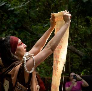 Grupo teatral de mulheres da quebrada se apresenta em praças e parques de SP