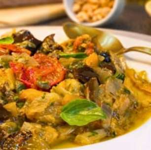 Como fazer caponata de berinjela no forno com legumes