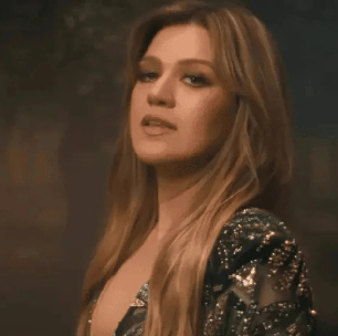Kelly Clarkson atinge melhor posição na Hot 100 em uma década