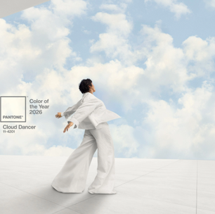 A Simbologia da Pantone 2026: Cloud Dancer e a estética do silêncio