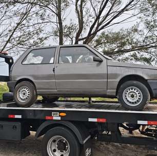 Zerinho: Brigada Militar retira carro da faixa de areia em Capão da Canoa