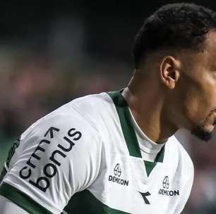 Por quê Alex Silva ainda não foi anunciado oficialmente pelo Ceará?