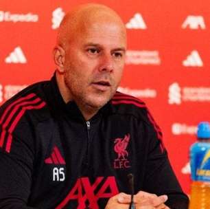 Arne Slot atualiza situação de Isak no Liverpool após cirurgia