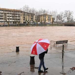 Chuva, neve e inundações deixam milhares de famílias sem eletricidade na França