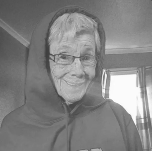 Vovó gamer com mais de 2 milhões de seguidores morre aos 78 anos