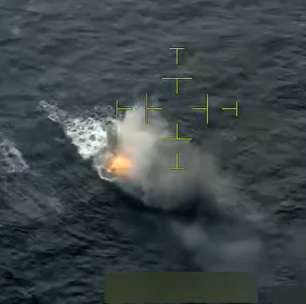 EUA atacam mais um barco no Oceano Pacífico e deixam um morto