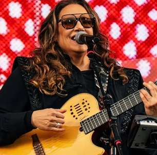 Ana Carolina vira alvo de críticas após intérprete de Libras ser retirada do palco em show