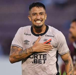 Athletico-PR define escalação que inicia Campeonato Paranaense 2026: "Titulares"