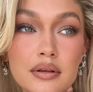 Dê adeus ao batom vermelho agora! 5 maquiagens de Natal tão chiques e elegantes que você vai usar até 2026