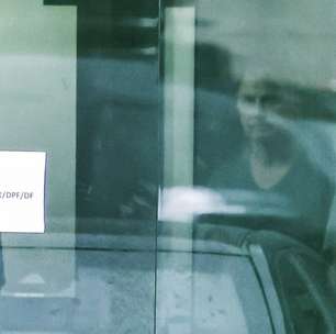 Médico diz que Bolsonaro está 'deprimido e ansioso', a poucas horas de cirurgia