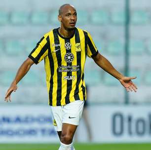 Al Ittihad facilita saída de Fabinho, alvo de Palmeiras e Vasco; confira detalhes