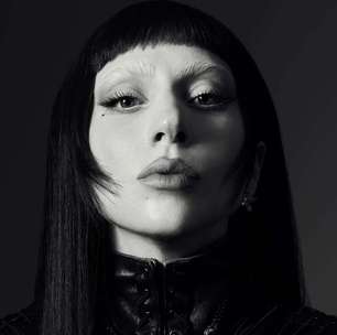 Fã brasileiro de Lady Gaga faz árvore de Natal inspirada em 'Abracadabra'