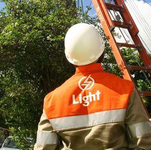 Diante do calor excessivo, Light alerta sobre sobrecarga na rede elétrica gerada por consumo