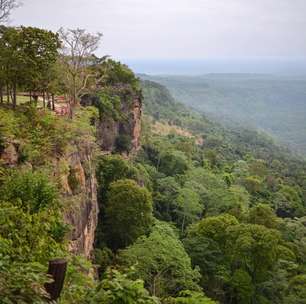 Camboja acusa Tailândia de intensificar ataques durante negociações sobre a fronteira