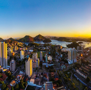 Adeus trânsito e insegurança: saiba por que a "Ilha do Mel" se tornou o refúgio nº 1 no Sudeste para quem passou dos 50 anos e não aguenta mais a rotina corrida