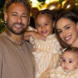 Esposa de Neymar gera polêmica com vestido em Natal: 'Pra quê isso?'