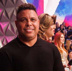 Pai de Ronaldo Fenômeno surge de cadeira de rodas e chama atenção pela semelhança com o filho famoso em foto do Natal 2025