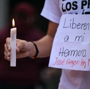 Venezuela liberta 99 detidos após protestos por reeleição de Maduro