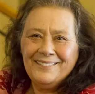 Morre Teuda Bara, atriz e fundadora do Grupo Galpão, aos 84 anos