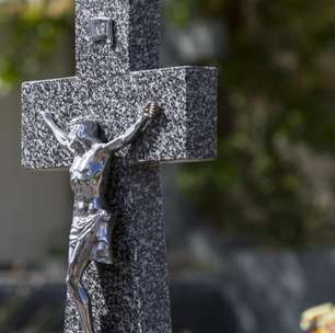 Família descobre que velava corpo trocado momentos antes do sepultamento