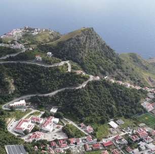 Ilha do Caribe tem estrada de 14 km construída à mão por moradores