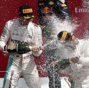F1: Rosberg revela "grande problema" com Hamilton e a surpreendente tradição natalina entre os rivais