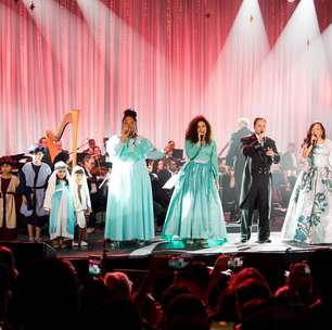 Concerto de Natal com drones reúne 13 mil na zona oeste de SP