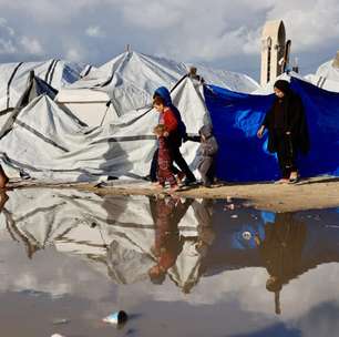 'Tremendo de frio e medo': apesar do cessar-fogo, habitantes de Gaza sofrem com as chuvas de inverno