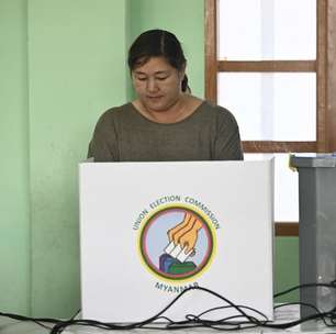 Mianmar realiza eleições legislativas organizadas por junta militar