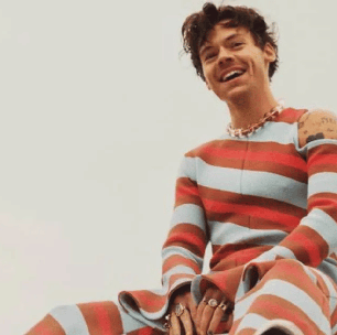 'Comeback' iminente? Harry Styles quebra hiato e posta vídeo enigmático,