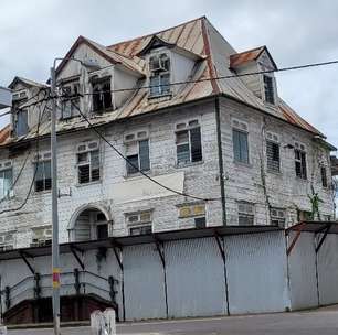 Homem que matou 9 pessoas no Suriname cometeu suicídio na prisão